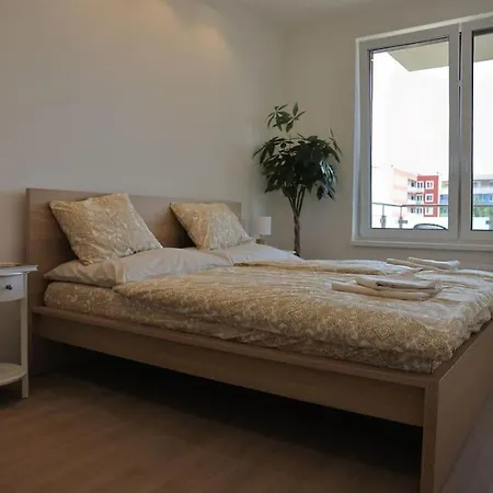 Διαμέρισμα Luxury 2 Nr4 By Bratislavatrip Μπρατισλάβα