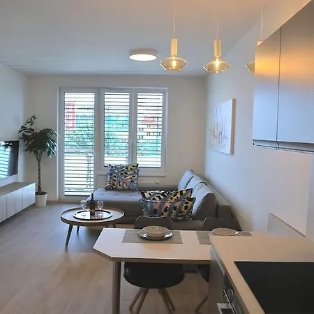 Luxury 2 Nr4 By Bratislavatrip Apartamento *